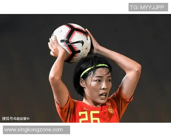 VAR判罚引发争议李梦雯手球送点球中国女足半场惨遭0-5落后