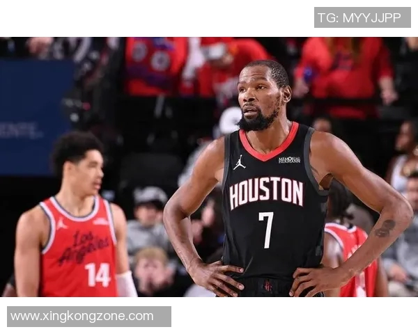 乌度卡称杜兰特与申京的存在是球队关键时刻的优势与奢侈资源